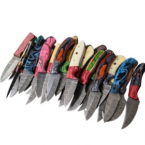 Couteau à lame fixe en acier Damas avec manche coloré, personnalisable pour la chasse, le camping et la survie - Product Image 4