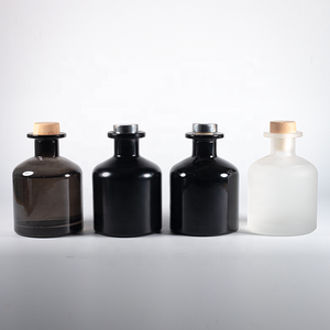 <span class=keywords><strong>Parfum</strong></span> <span class=keywords><strong>de</strong></span> maison rond Aroma 250ml Bouteilles <span class=keywords><strong>de</strong></span> diffuseur <span class=keywords><strong>de</strong></span> roseau <span class=keywords><strong>de</strong></span> luxe givré noir <span class=keywords><strong>blanc</strong></span> <span class=keywords><strong>de</strong></span> marque privée - Product Image 6