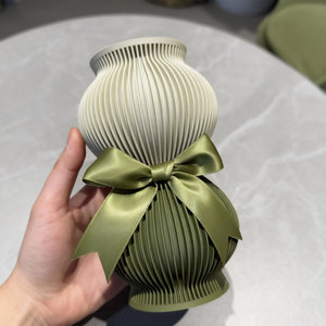 Jarrón Personalizado Impreso en 3D con Tecnología FDM |   Prototipado Rápido PLA a Medida, Escultura Artística de Escritorio con Acabado Limpio y Brillante - Perfecto - Product Image 5