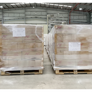 Película estirable de PE antipinchazos con mayor durabilidad para cargas pesadas - Product Image 1