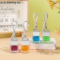 Bouteilles de parfum pour voiture en verre élégantes de forme carrée, pendentif, 8 ml, flacon diffuseur vide à suspendre, parfum longue durée, sans électricité
