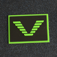 Étiquettes principales rectangulaires/carrées en silicone lavables avec logo de marque personnalisé en relief 3D pour jeans jacquard à coudre