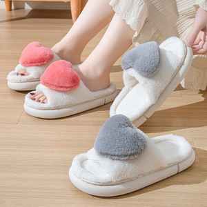 Chaussons plats pour femmes à motif cœur, en mousse à mémoire de forme douce et duveteuse, avec logo brodé, pour chambre à coucher, effet massage - Grande Vente - Product Image 4