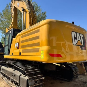 รถขุด CAT 350 สีเหลือง ระบบไฮดรอลิก ติดตั้งบนราง สำหรับงานก่อสร้าง - Product Image 1