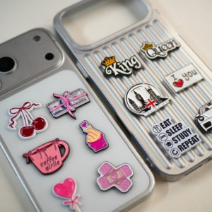Pegatina Metálica Esmaltada de Recuerdo de Londres, Europa, con Diseño de Coche Deportivo, Eslogan 'Eat Sleep Study Repeat', Forma de Corazón - Product Image 1