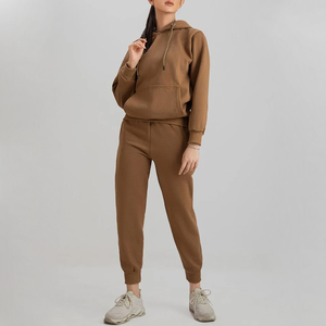 Conjunto Deportivo con Capucha para Mujer, Último Diseño en Ropa Deportiva y de Invierno, Trajes Deportivos para Mujer - Product Image 4