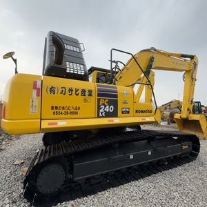 รถขุดไฮดรอลิก KOMATSU PC240LC ขนาด 22 ตัน พร้อมบุ้งขุด สำหรับงานก่อสร้าง มือสอง - Product Image 1