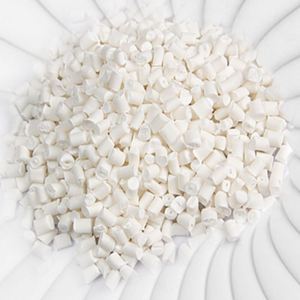 Masterbatch ignífugo de pellets de PP agregado 10% Grado de extrusión de inyección autoextinguible anticontracción antideformación - Product Image 2