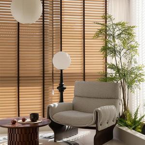 Stores horizontales en faux bois, stores intelligents, rideaux de maison haut de gamme, automatiques, durables, texture en faux bois, lumière parfaite - Product Image 3