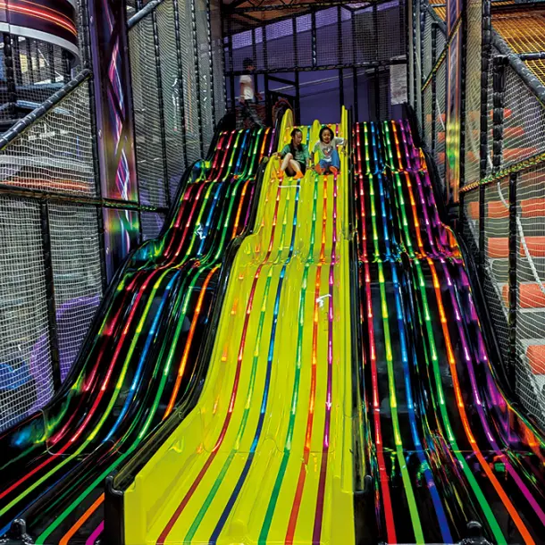 Indoor Neon Amusement Kids Kind Park Fabriek Aangepaste Soft Play-Apparatuur Met Led Glijbaan Door Cheer Amusement