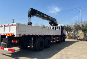 HAOY <span class=keywords><strong>40</strong></span> Tonnen Teleskop-Hydraulik-Flachbettkran mit <span class=keywords><strong>Kato</strong></span>-Marken-Kerngetriebe für Bauinstallationen - Product Image 4