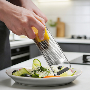 <span class=keywords><strong>Râpe</strong></span> <span class=keywords><strong>à</strong></span> <span class=keywords><strong>fromage</strong></span> <span class=keywords><strong>professionnelle</strong></span> Maisons, zézette <span class=keywords><strong>à</strong></span> citron en acier inoxydable, poignée ergonomique, durable, compatible lave-vaisselle - Product Image 2