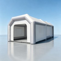 Tente publicitaire gonflable d'extérieur multi-sections avec fenêtres transparentes et structure épaisse pour événements, festivals et promotions
