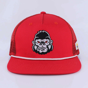 Gorra Trucker Qianzun de 5 Paneles con Visera Plana de Algodón, Etiqueta Tejida Roja Lateral, Bordado de Animales Personalizable y Cuerda - Product Image 2