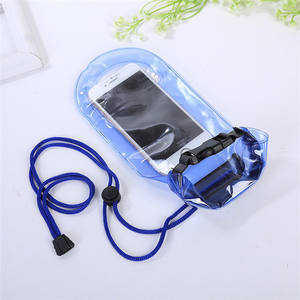 Sac étanche suspendu portable d'approvisionnement direct d'usine pour téléphones portables nouveau design pour la natation à la plage et les activités de plein air - Product Image 4