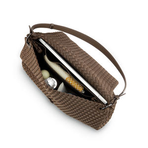 <span class=keywords><strong>2025</strong></span>年奢华编织氯丁橡胶单肩包 氯丁橡胶编织手提包 大容量手提包 女式包 - Product Image 3