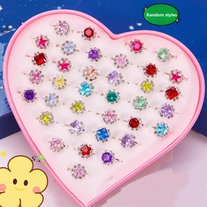 BELLE WORLD Nuovo Kit di 36 Anelli per Bambini, Anelli Regolabili <span class=keywords><strong>con</strong></span> Cristalli, Set Regalo di Compleanno per Ragazze, Gioielli per Bambini - Product Image 4