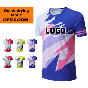 Camisa de compresión para hombre ajustada resistente a olores para correr con paneles de malla de refrigeración - Product Image 2