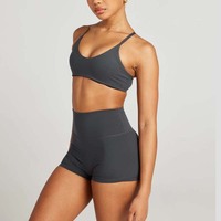 Ensemble de yoga 2 pièces pour femme grande taille : soutien-gorge de sport à dos croisé avec coussinets amovibles et short froncé, en tissu ultra doux pour le sport et le fitness