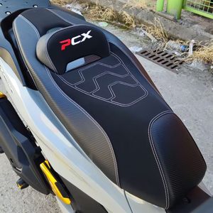 <span class=keywords><strong>เบาะ</strong></span>หนังมอเตอร์ไซค์กันน้ำ ระบายอากาศได้ สำหรับ Honda <span class=keywords><strong>PCX</strong></span> 160 125 ปี 2018-2026 พร้อมชุดประกอบเปลี่ยนเบาะ - Product Image 5