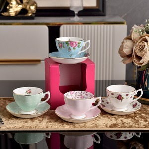 Juego <span class=keywords><strong>de</strong></span> Té <span class=keywords><strong>de</strong></span> <span class=keywords><strong>Porcelana</strong></span> Blanca Decorativa con Borde Dorado Árabe Vintage Inglés Antiguo, <span class=keywords><strong>de</strong></span> Lujo, con Diseño Floral, para Uso Doméstico, Venta al Por Mayor - Product Image 4