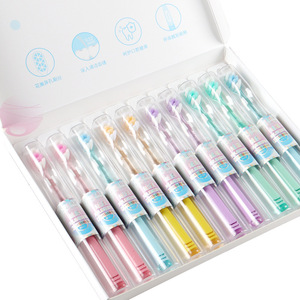 แปรงสีฟันขนนุ่ม แบนเนอร์ ซอฟท์ บริสเทิล แพ็ค 10 ชิ้น แปรงสีฟันสำหรับผู้ใหญ่แบบใช้มือ ขนแปรงนุ่มพิเศษ หัวแปรงกว้าง กล่องของขวัญ - Product Image 5