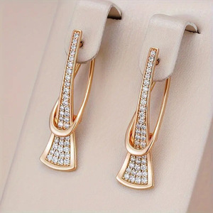 Eleganti Ear Cuff per Donne, Design Minimalista Delicato, Gioielli di Moda per Ogni Giorno - Product Image 2