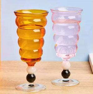 Copa de Vidrio Personalizada con Diseño de Oruga Espiral Colorida para el Hogar - Product Image 1