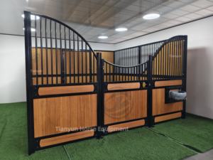 แผงขายม้าแบบพกพาที่ประกอบไว้ล่วงหน้าสุดหรูพร้อมโครงชุบสังกะสีที่แข็งแรงสำหรับศูนย์ขี่ม้าและฟาร์ม - Product Image 2