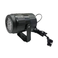 Lampe de projection laser LED de Noël RVB à 16 motifs Projecteur de flocon de neige pour l'éclairage extérieur des vacances Décoration de Noël