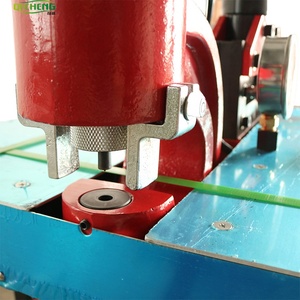 Machine de traitement des barres pour la découpe, le pliage et le poinçonnage 3 en 1 DHY-150 - Product Image 4