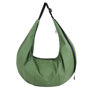 Sac bandoulière Tyvek léger pour femme, style hobo ou sac de poitrine, idéal pour les sorties. - Product Image 3