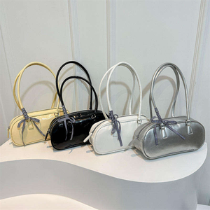 Bolso de mano de diseño sencillo y exclusivo para mujer, moderno y versátil, plateado, tipo bandolera, de piel sintética, bolso cruzado. - Product Image 1