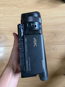 Caméscope <span class=keywords><strong>4K</strong></span> Sony HDR-AX1000E neuf à 90 % - Product Image 3