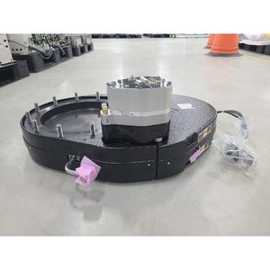 Válvula de Control de Péndulo VAT 65048-JHGH-BHP4/0179 Usada Como Está, Piezas de Equipos Semiconductores Legacy - Product Image 1