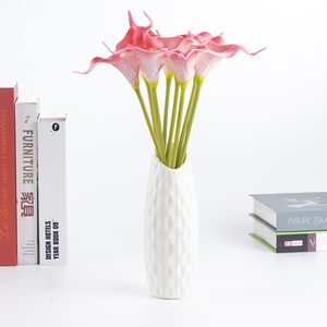 Chất lượng cao PU <span class=keywords><strong>Calla</strong></span> <span class=keywords><strong>Lily</strong></span> cho trang trí đám cưới mới thời trang số lượng lớn nhân tạo <span class=keywords><strong>Calla</strong></span> <span class=keywords><strong>Lily</strong></span> hoa - Product Image 4