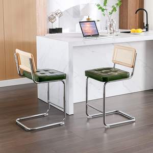<span class=keywords><strong>Tabouret</strong></span> <span class=keywords><strong>de</strong></span> <span class=keywords><strong>bar</strong></span> haut <span class=keywords><strong>de</strong></span> gamme en velours <span class=keywords><strong>vert</strong></span> <span class=keywords><strong>olive</strong></span> <span class=keywords><strong>de</strong></span> style médiéval moderne avec dossier en rotin, vente en gros - Product Image 3