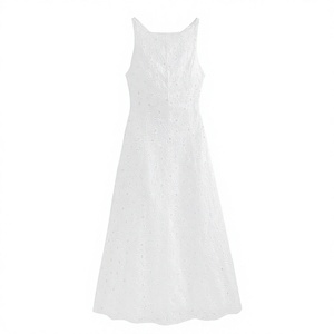 Robe midi blanche sans manches, coupe trapèze, avec broderie anglaise, col carré, robe en dentelle décontractée pour l'été - Product Image 4