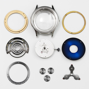 Fabricación de relojes automáticos personalizados con logotipo Space Wandering Hour para hombre, de acero inoxidable 316L, con cristal de zafiro curvado y movimiento mecánico. - Product Image 6