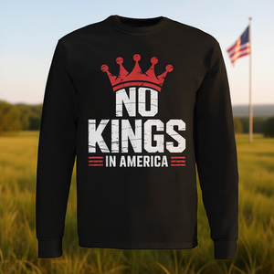 Camiseta de manga larga No Kings In America, diseño vintage de la libertad de EE. UU. - Product Image 3