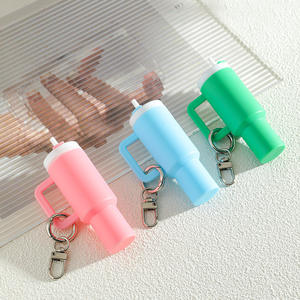 Llavero de PVC acrílico mini al por mayor, adornos para vasos, soporte para lápiz labial con tapas extraíbles, llavero de vasos 3D - Product Image 4