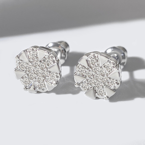 <span class=keywords><strong>2025</strong></span> New Arrival Tuyên Bố 18K Vàng Mạ Không Thấm Nước Cubic Zirconia Stud Bông Tai Phụ Nữ - Product Image 3