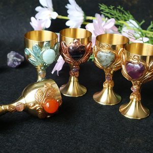 <span class=keywords><strong>Calice</strong></span> rituale in metallo placcato oro con cuore <span class=keywords><strong>di</strong></span> <span class=keywords><strong>cristallo</strong></span> e gemma, per meditazione spirituale, forniture Wiccan e decorazioni da tavola - Vendita all'ingrosso - Product Image 5