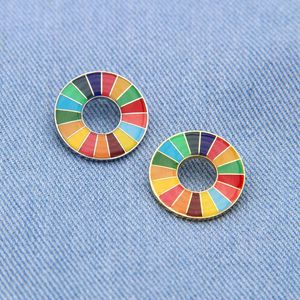 Venta al por mayor de alfileres de solapa de esmalte multicolor Objetivos de desarrollo sostenible de las Naciones Unidas Broche de hada artesanal de metal - Product Image 4