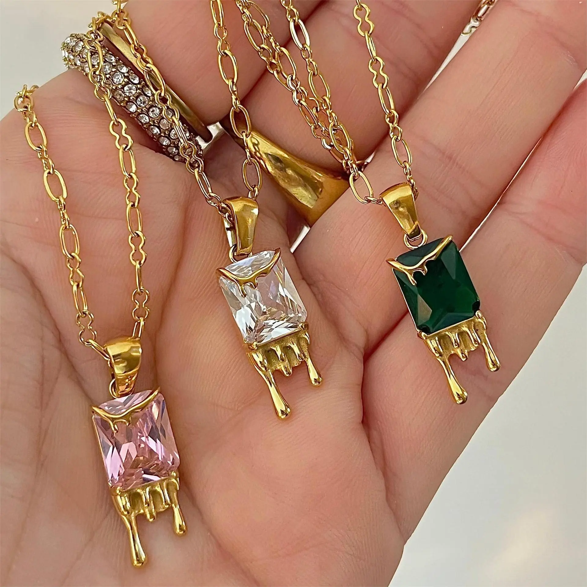 Conjuntos de joyería de collar de diamantes de imitación de moda para mujer collar de encanto de circón cruzado de acero inoxidable de oro de 18 quilates
