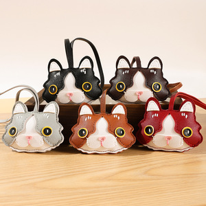 Porte-clés tête de chat en cuir mignon, forme irrégulière, breloque de sac pour femmes et filles - Product Image 1