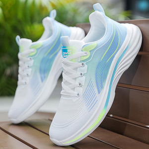 Zapatillas deportivas casuales ligeras y cómodas para hombre, transpirables, con suela suave y versátiles para correr, verano 2026 - Product Image 2