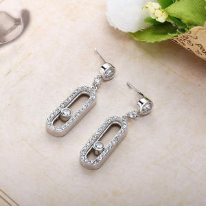 Pendientes de Oro Blanco con Diamantes, Engaste Geométrico, Corte Brillante Redondo, Joyería Fina de Lujo para Mujer, para Boda - Product Image 4