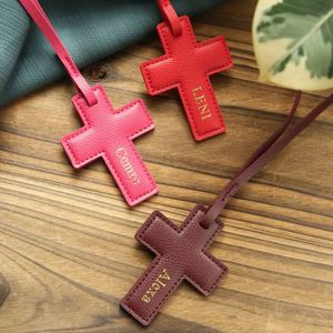 Colgante de cuero PU con forma de cruz para bolso, llavero, etiqueta de equipaje de viaje, accesorios colgantes - Product Image 3