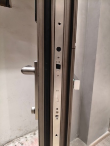Puerta Batiente de Aluminio Impermeable de Diseño Moderno con Moldura Metálica Contemporánea para Dormitorio, Sala de Estar, <span class=keywords><strong>Hotel</strong></span>, Apartamento, Interior, Insonorizada - Product Image 6